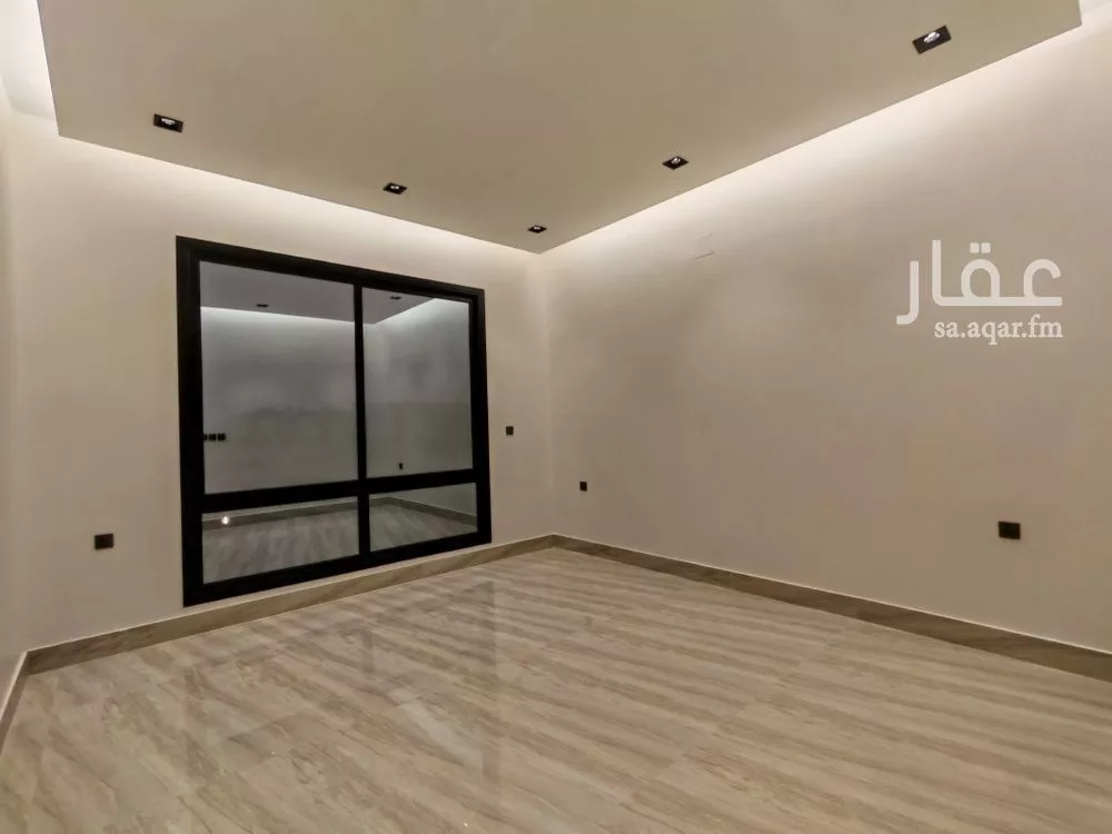 5 bedroom villa in Al Rimal 9