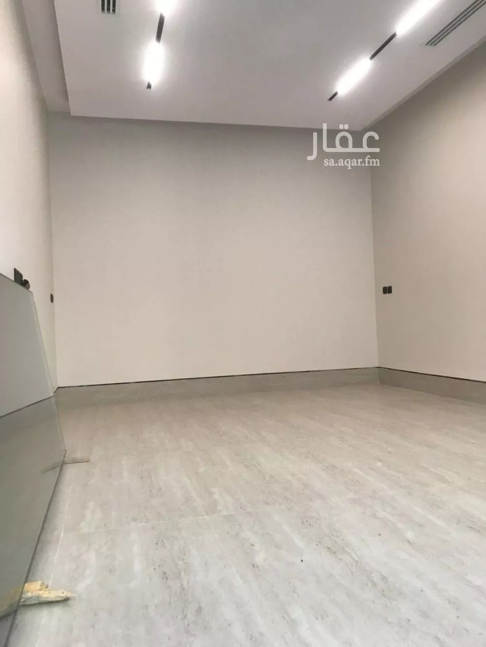 فيلا 5 غرف في النرجس 14