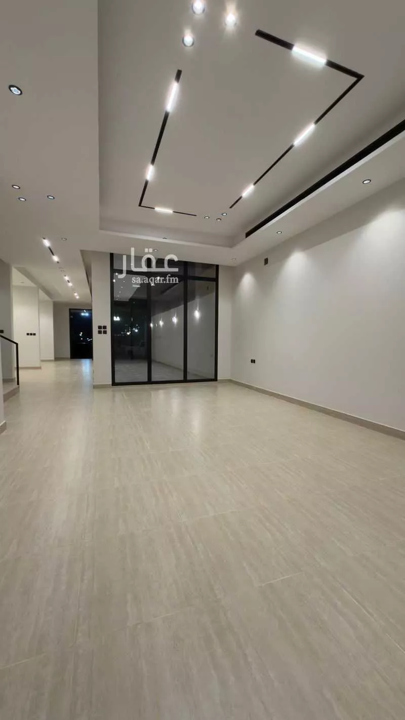 8 bedroom villa in Ishbiliyah 11