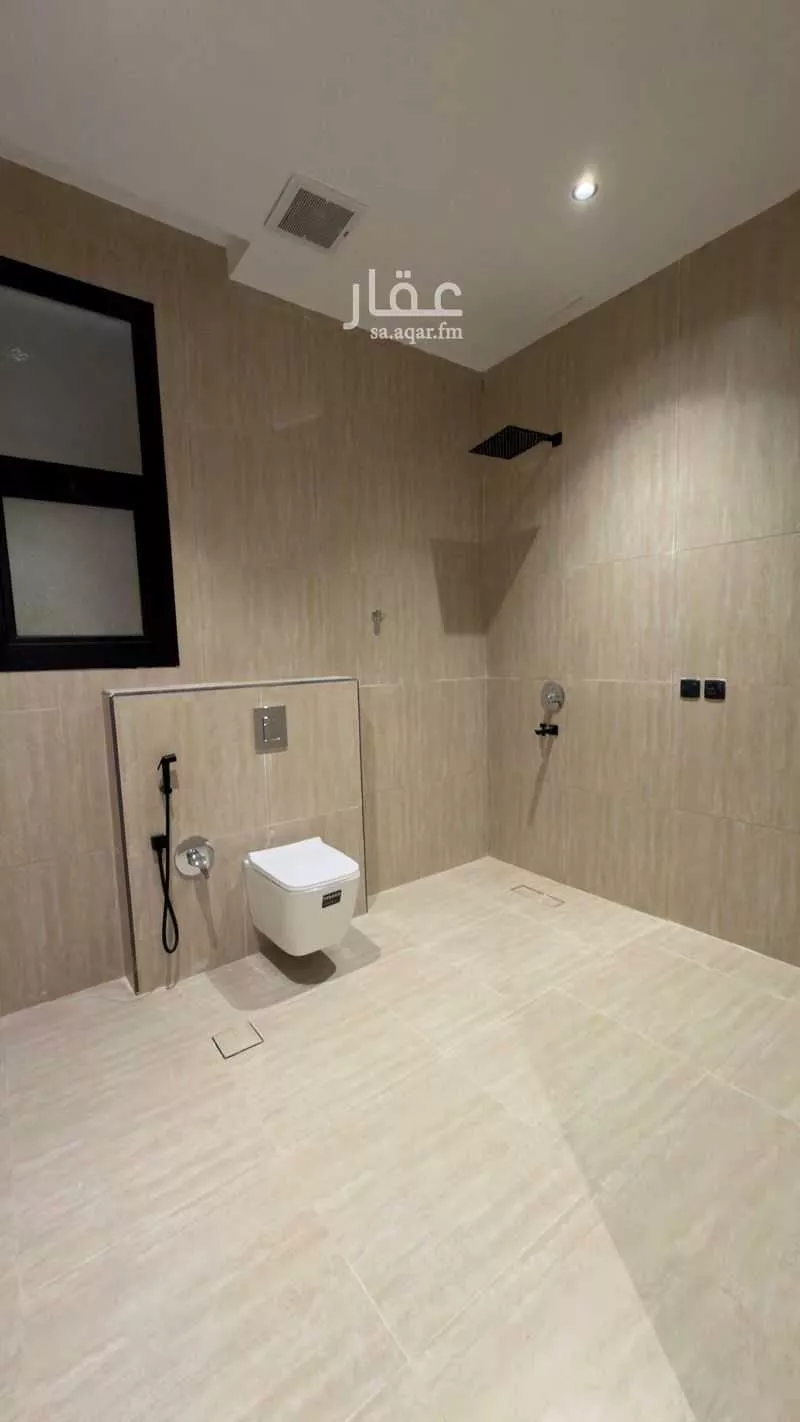 8 bedroom villa in Ishbiliyah 12