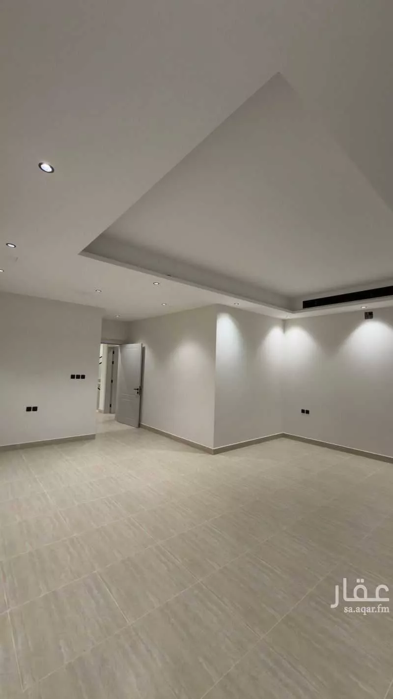8 bedroom villa in Ishbiliyah 14