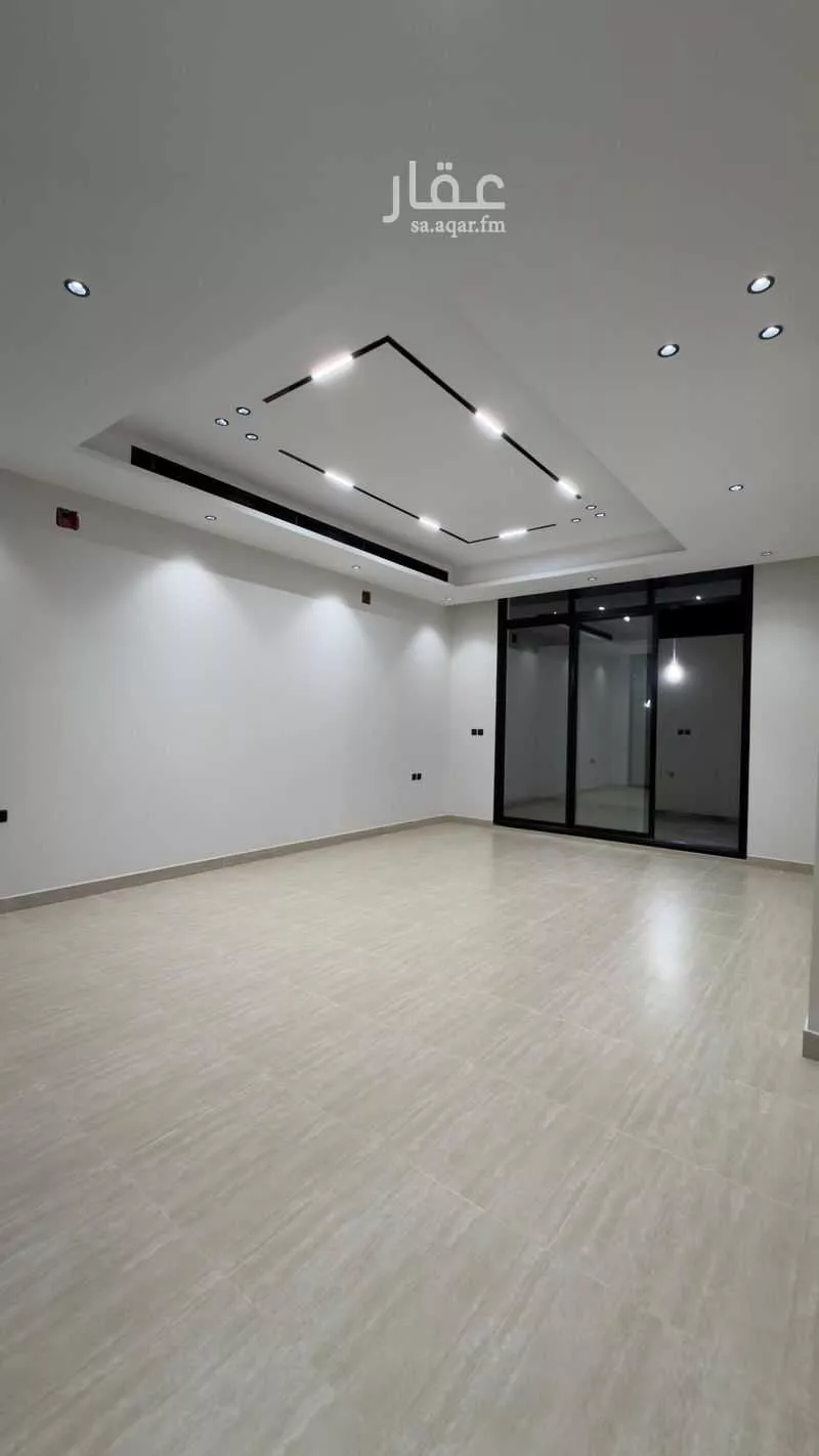 8 bedroom villa in Ishbiliyah 10