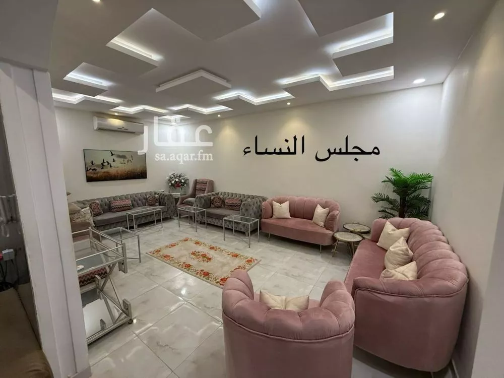 فيلا 7 غرف في بدر 3