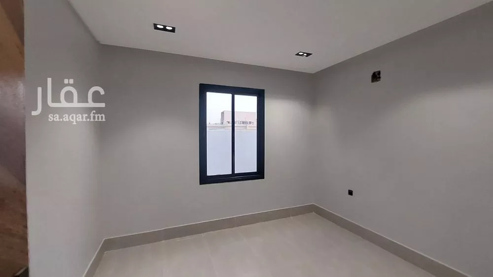 فيلا 5 غرف في عكاظ 13