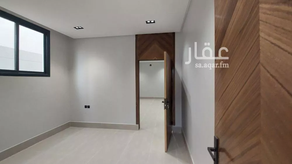 فيلا 5 غرف في عكاظ 17