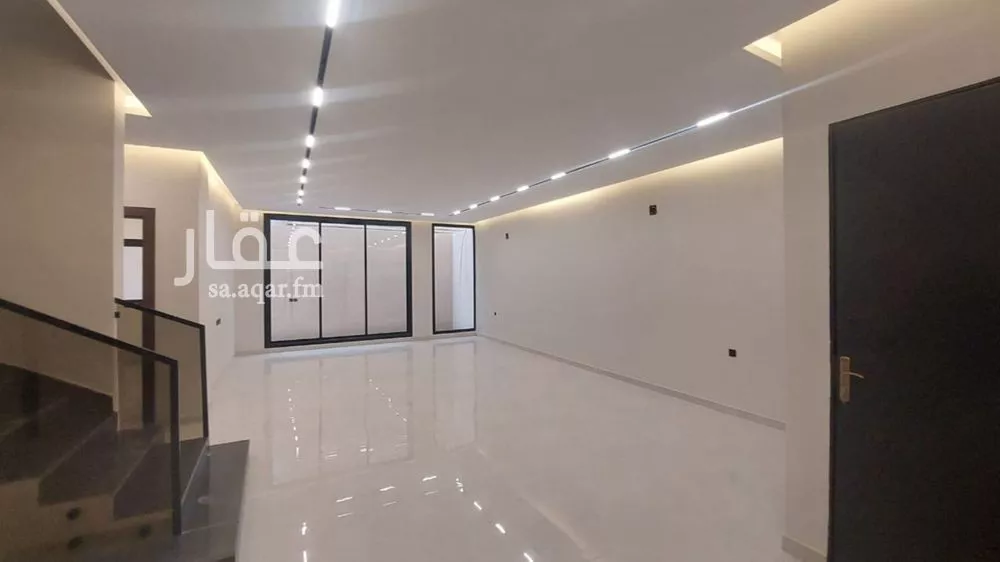 6 bedroom villa in Dhahrat Namar 19