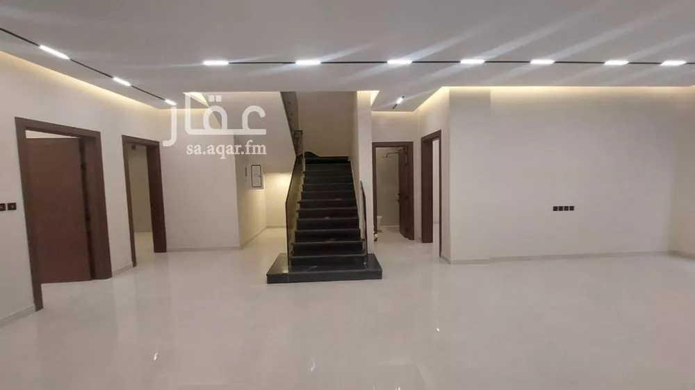 6 bedroom villa in Dhahrat Namar 6
