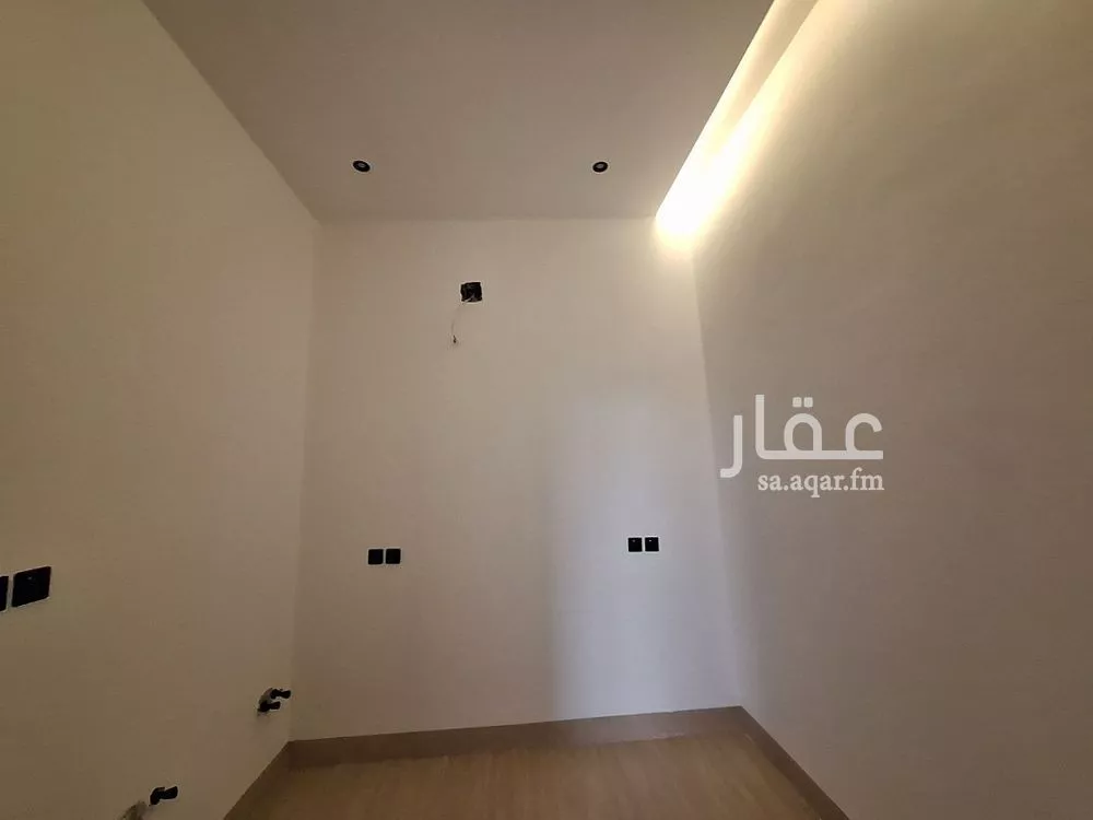 6 bedroom villa in Dhahrat Laban 18
