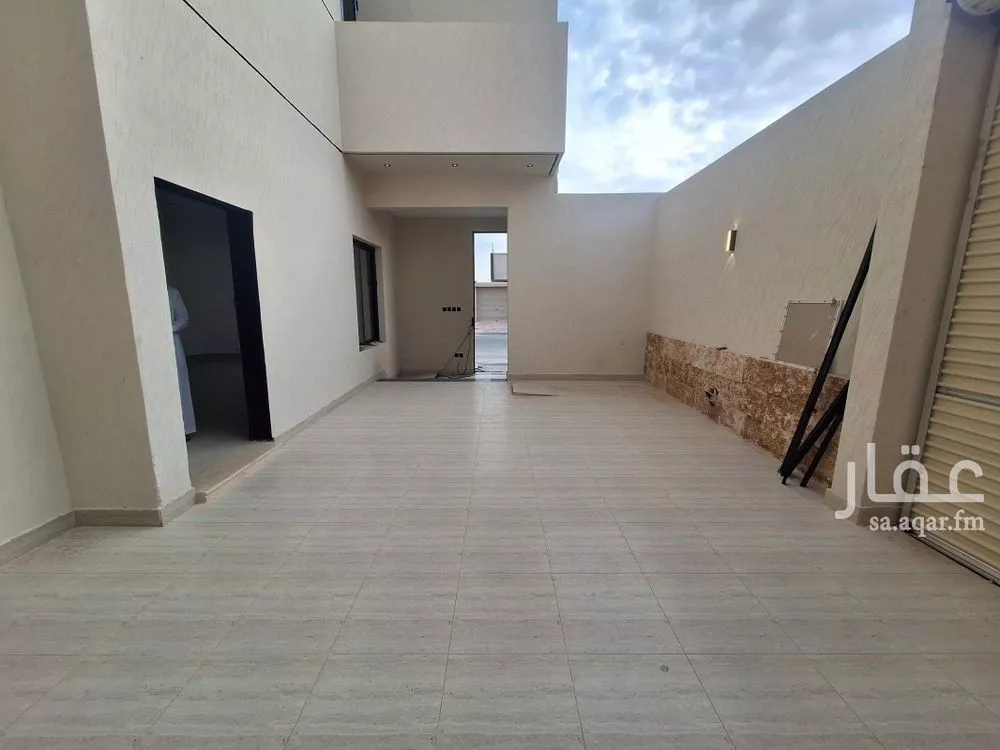 6 bedroom villa in Dhahrat Laban 3