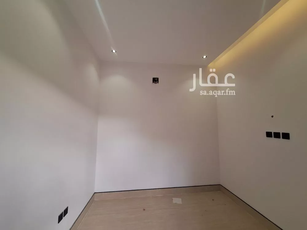6 bedroom villa in Dhahrat Laban 9