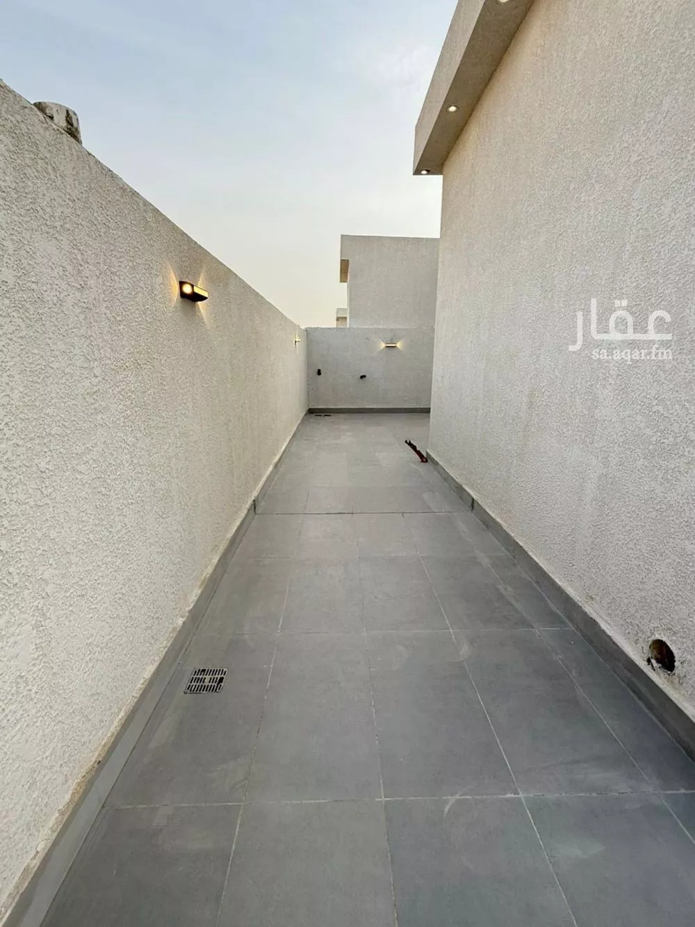 فيلا 5 غرف في عكاظ 2