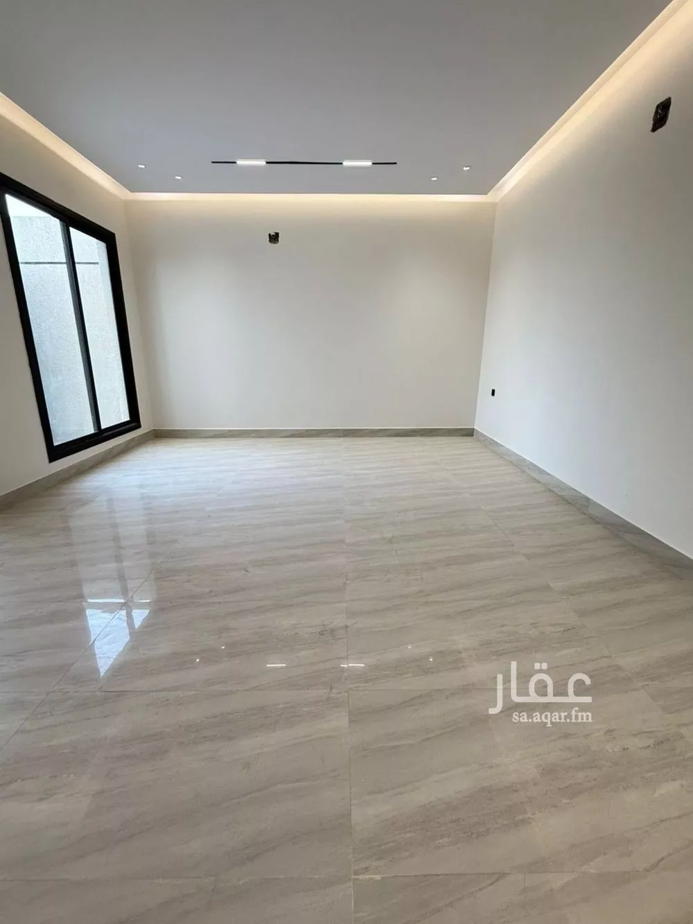 فيلا 5 غرف في عكاظ 13