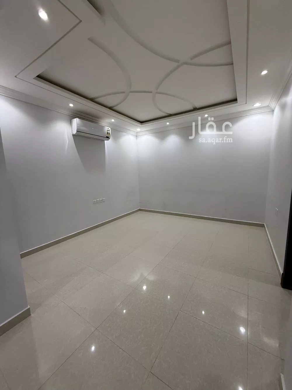 3 bedroom floor in Al Aqiq 5