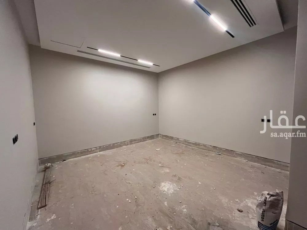 4 bedroom villa in Al Narjis 8