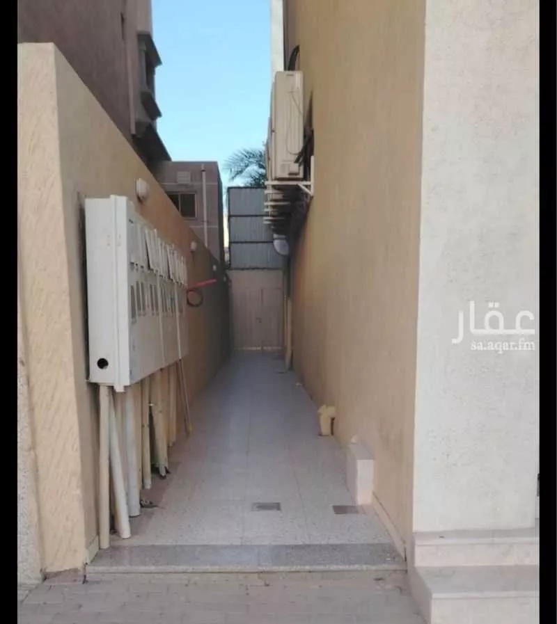 warehouse in Al Nuzhah, Eastern Province 4
