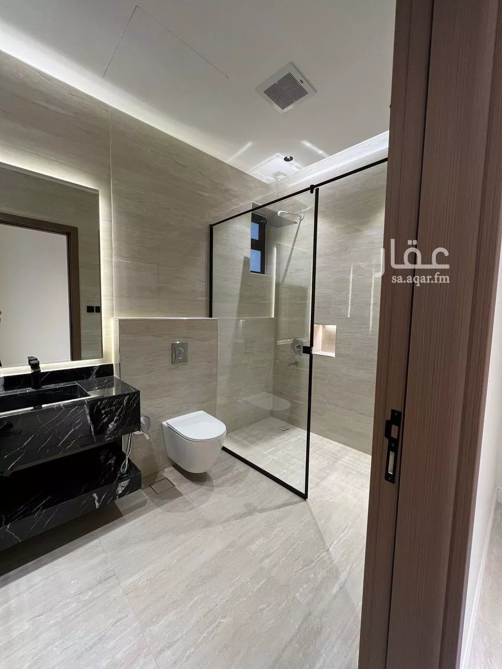 5 bedroom villa in Al Malqa 12