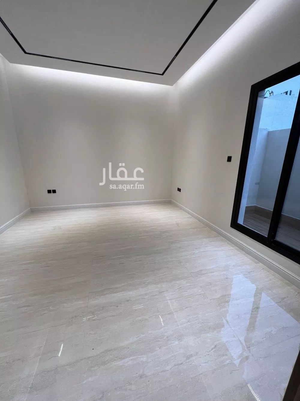 5 bedroom villa in Al Malqa 9