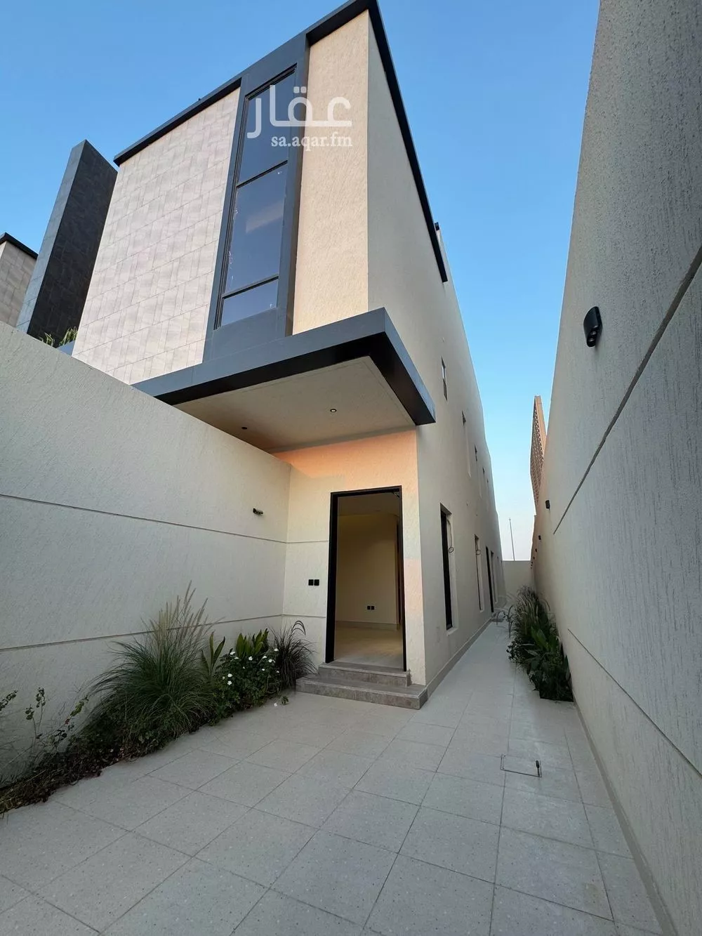 5 bedroom villa in Al Narjis 8