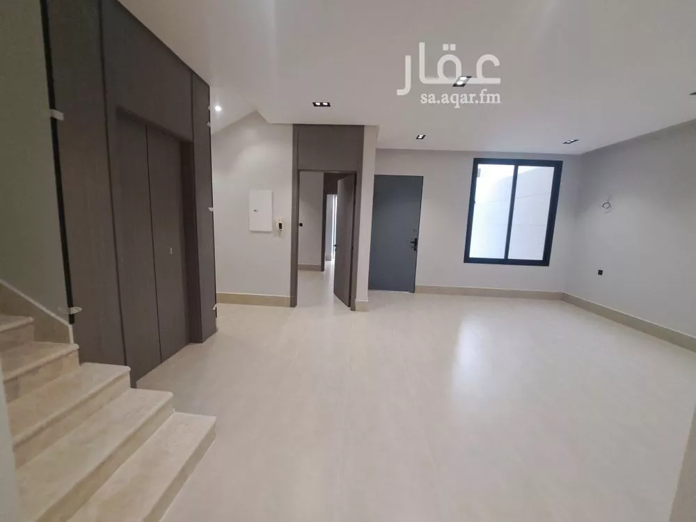 فيلا 6 غرف في العريجاء الغربية 15