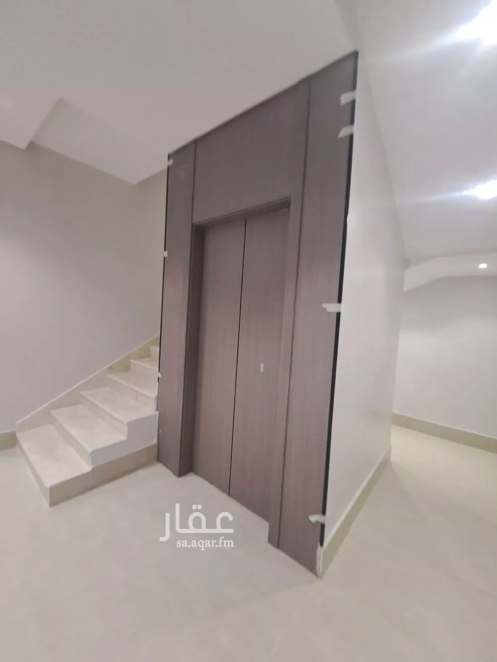 فيلا 6 غرف في العريجاء الغربية 21