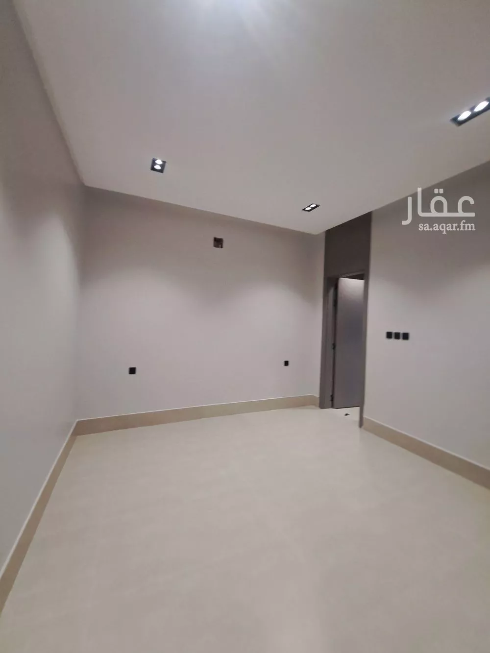 فيلا 6 غرف في العريجاء الغربية 22