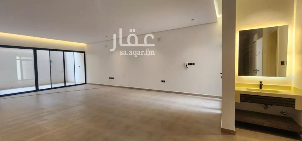 4 bedroom villa in Al Hazm 5
