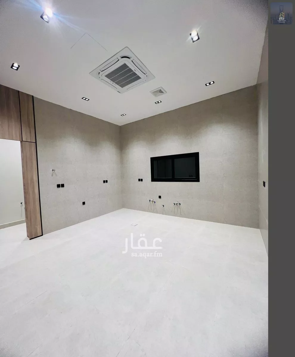 5 bedroom villa in Al Rimal 6