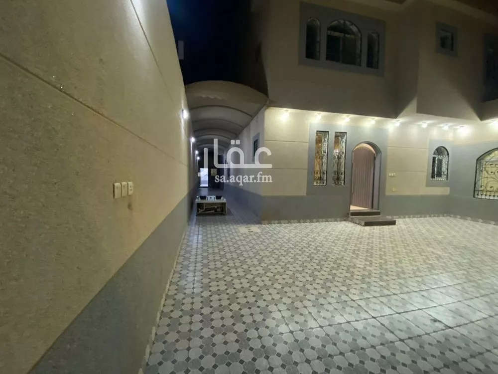 20 bedroom villa in Al Rimal 7