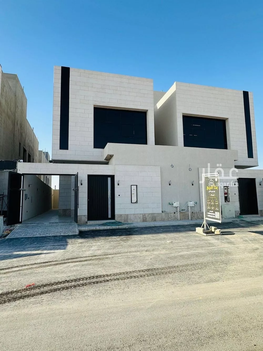5 bedroom villa in Al Maizilah 11