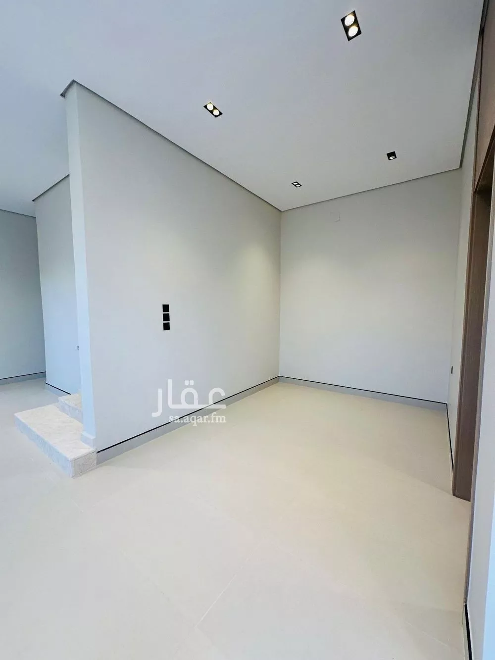 5 bedroom villa in Al Maizilah 12