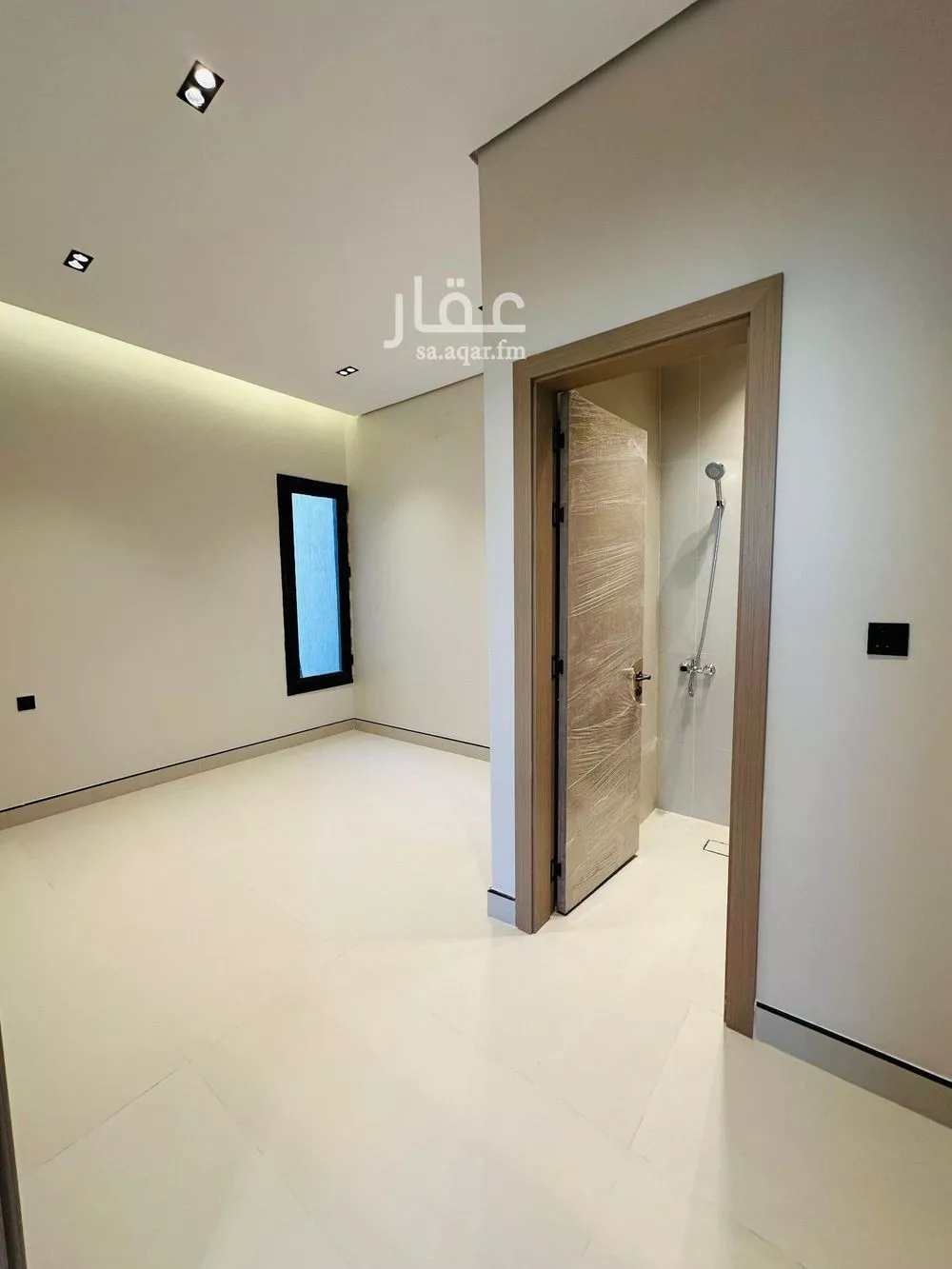 5 bedroom villa in Al Maizilah 18