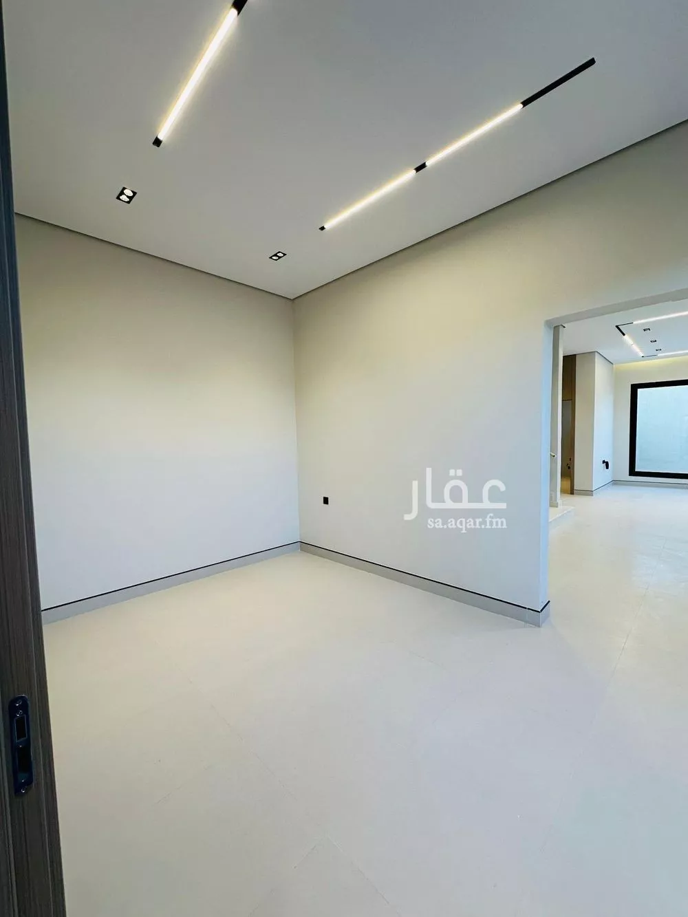 5 bedroom villa in Al Maizilah 8