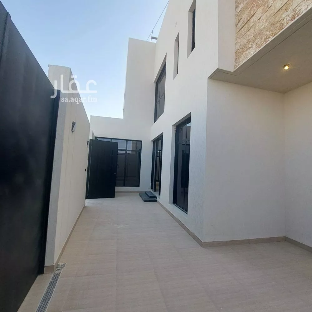 5 bedroom villa in Al Narjis 19