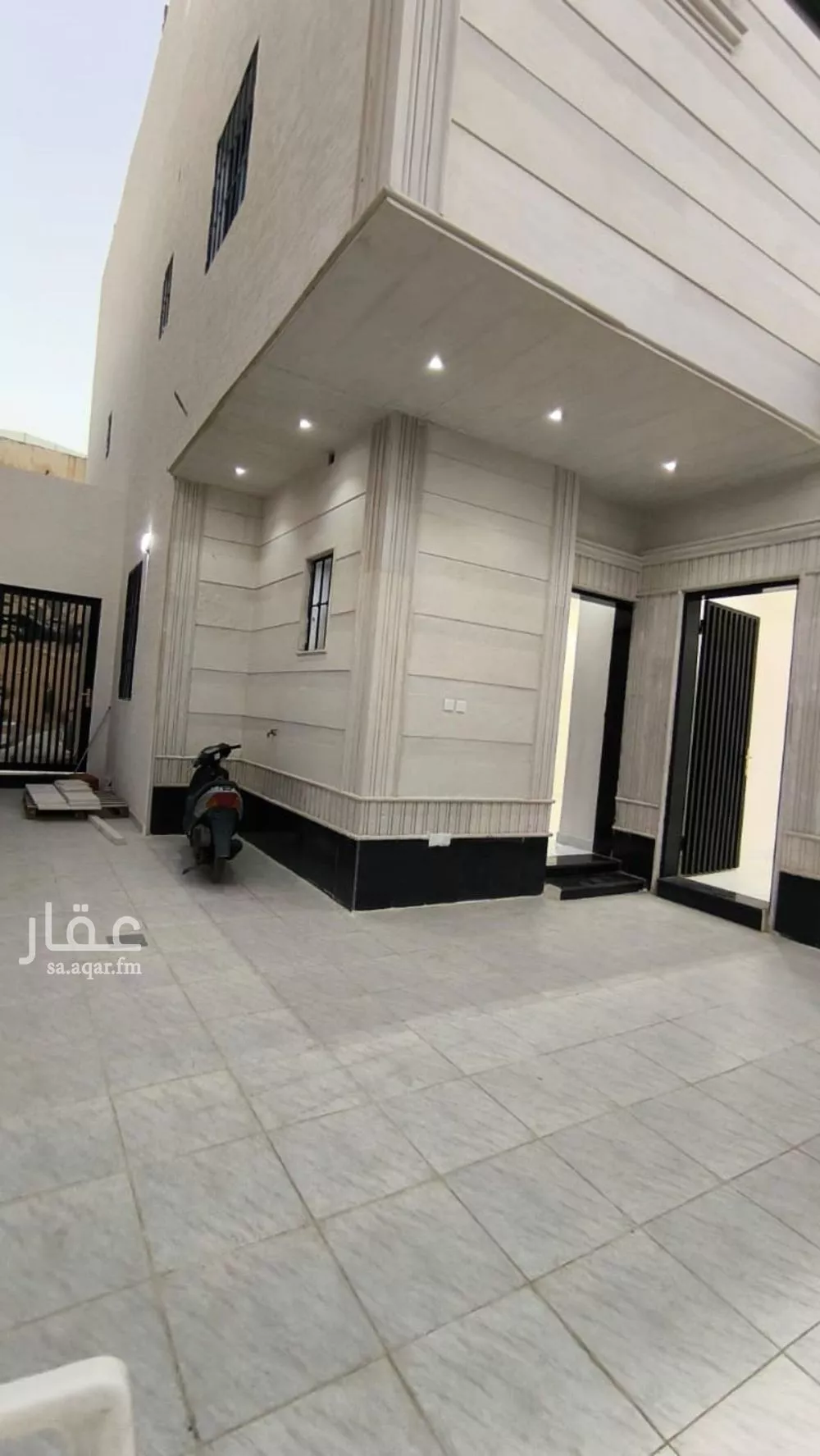 5 bedroom villa in Al Uraija 2