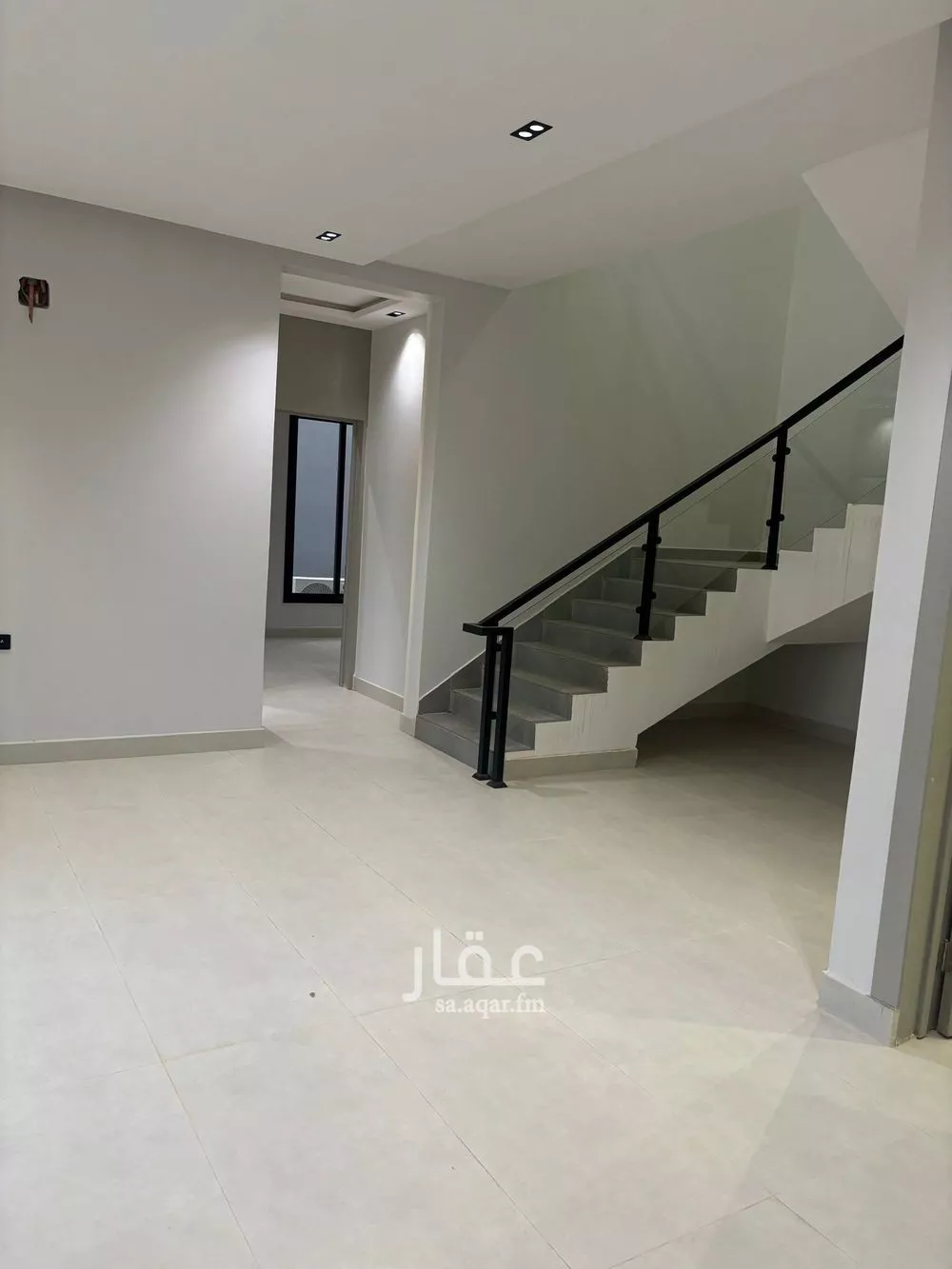فيلا 5 غرف في طويق 12