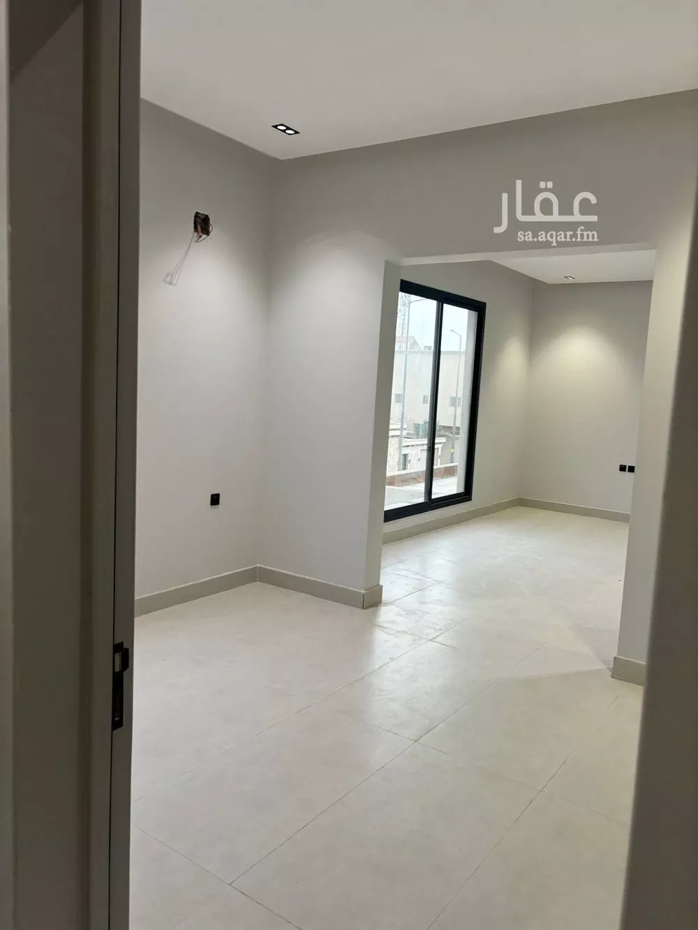 فيلا 5 غرف في طويق 8