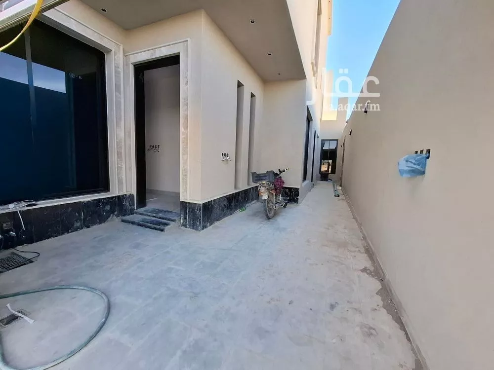 5 bedroom villa in An Nadhim 2