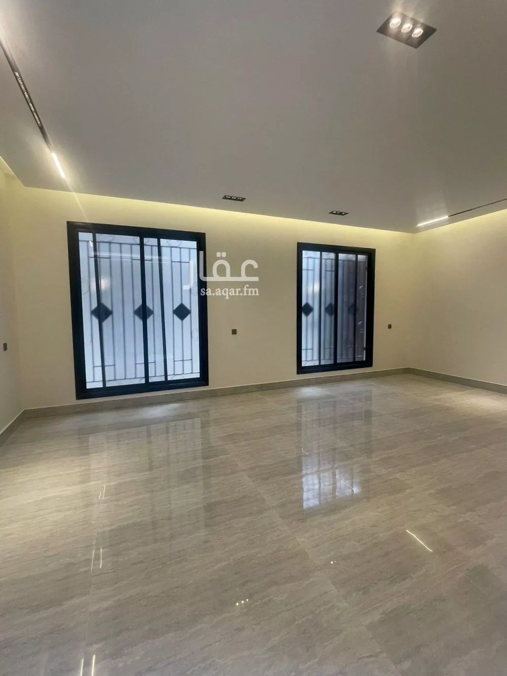 5 bedroom villa in Al Rimal 5