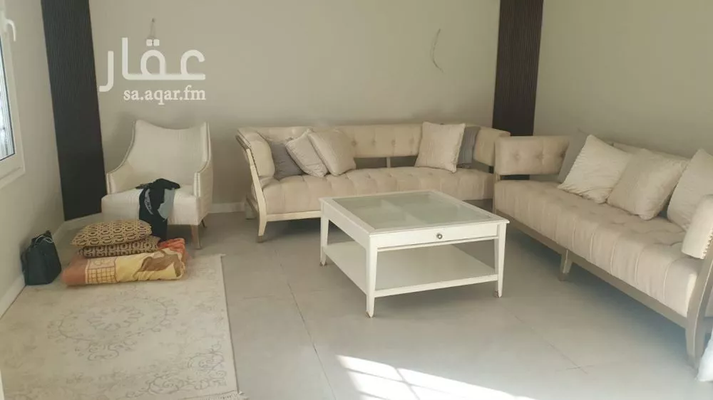 فيلا 7 غرف في بدر 11