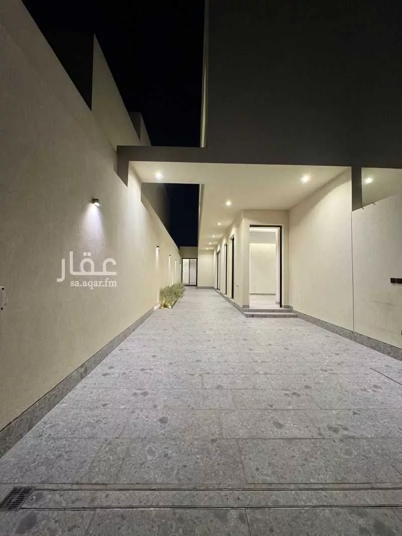 الطابق في النرجس