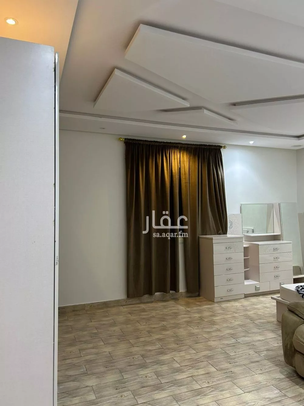 6 bedroom villa in Al Yarmouk 11