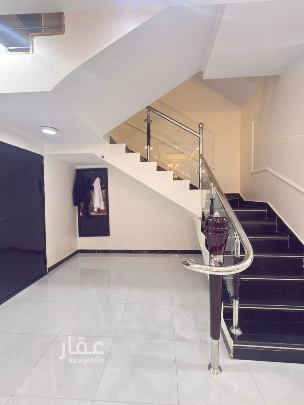 6 bedroom villa in Al Yarmouk 13