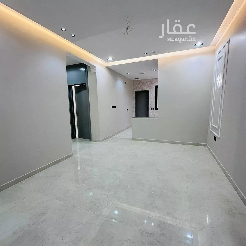 9 bedroom villa in Dhahrat Namar 12