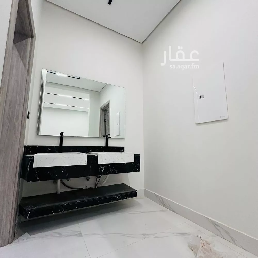 9 bedroom villa in Dhahrat Namar 13