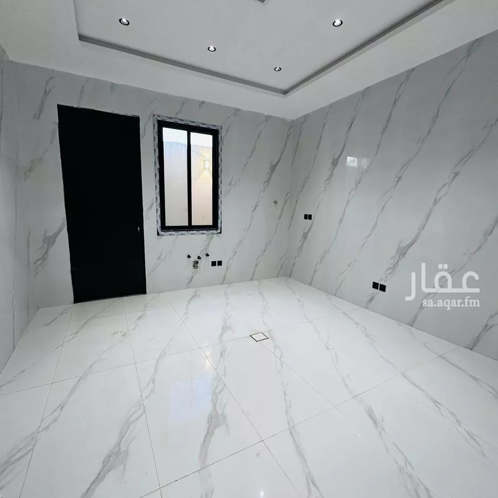 9 bedroom villa in Dhahrat Namar 16