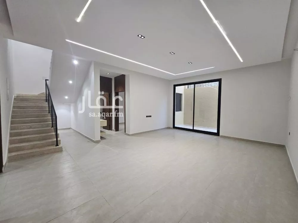 5 bedroom villa in Tuwaiq 8