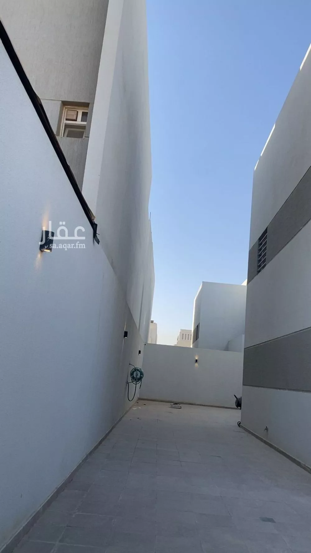 5 bedroom villa in Al Janadriyah 6