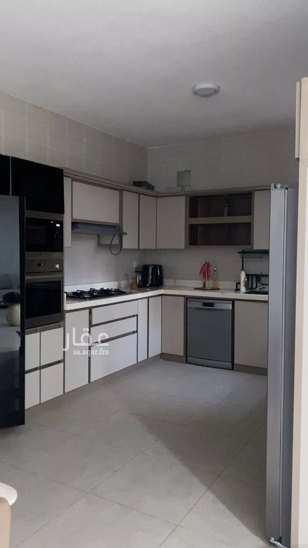 5 bedroom villa in Al Janadriyah 7