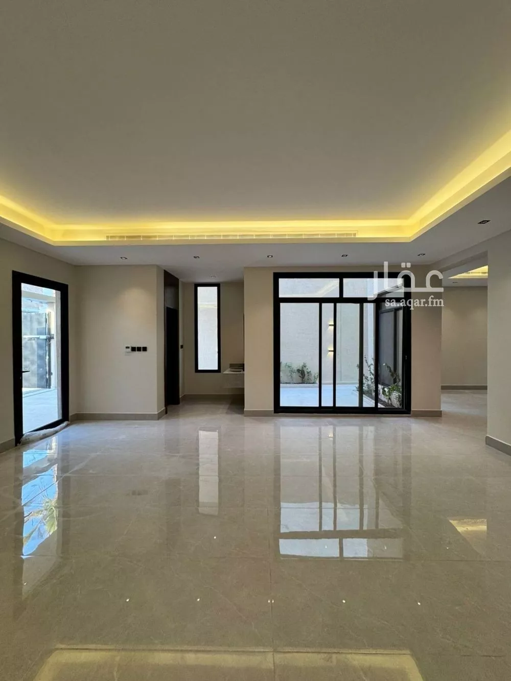 4 bedroom villa in Al Narjis 11