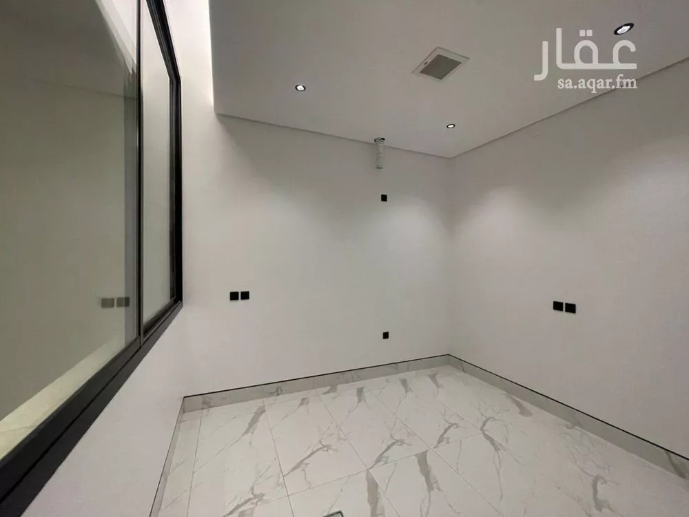 فيلا 5 غرف في النرجس 19